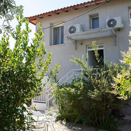 Anadora 2: Hospitable Stone House With Yard Appartement Alexandroupolis Buitenkant foto
