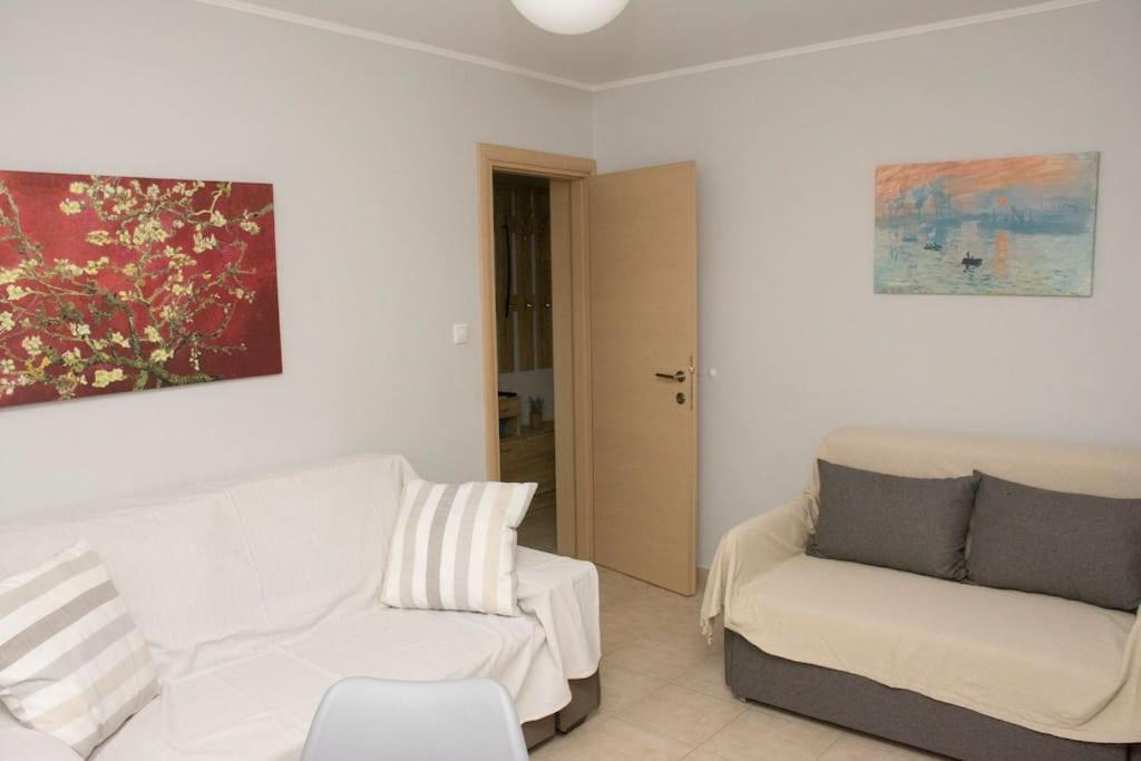Anadora 2: Hospitable Stone House With Yard Appartement Alexandroupolis Buitenkant foto