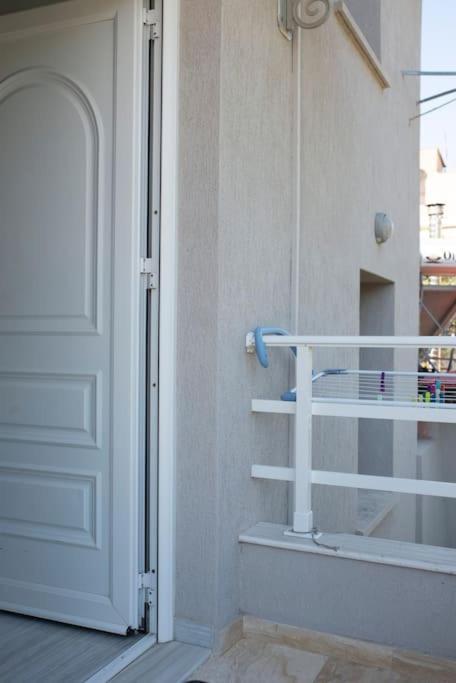 Anadora 2: Hospitable Stone House With Yard Appartement Alexandroupolis Buitenkant foto