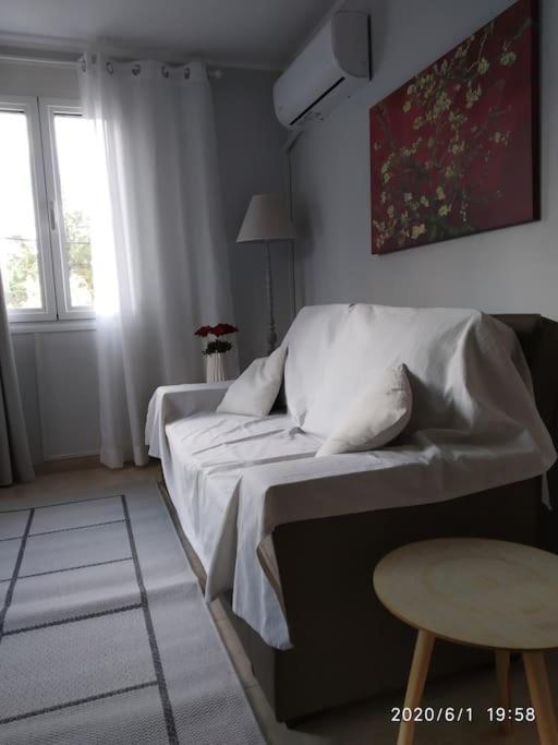 Anadora 2: Hospitable Stone House With Yard Appartement Alexandroupolis Buitenkant foto