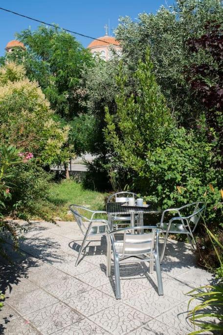 Anadora 2: Hospitable Stone House With Yard Appartement Alexandroupolis Buitenkant foto