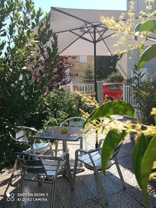 Anadora 2: Hospitable Stone House With Yard Appartement Alexandroupolis Buitenkant foto