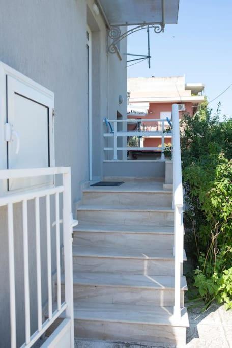 Anadora 2: Hospitable Stone House With Yard Appartement Alexandroupolis Buitenkant foto