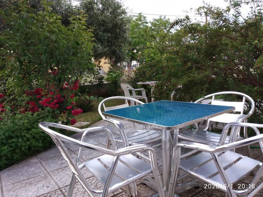 Anadora 2: Hospitable Stone House With Yard Appartement Alexandroupolis Buitenkant foto